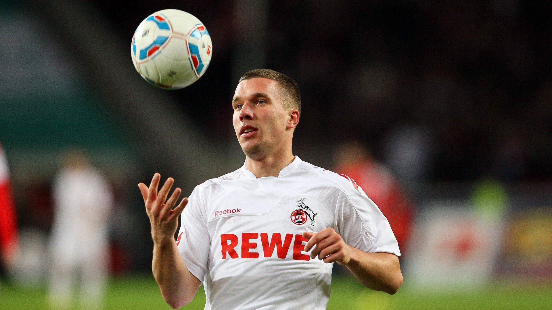 曼城主场被曼联逆转,德比失利,曼城德比对手